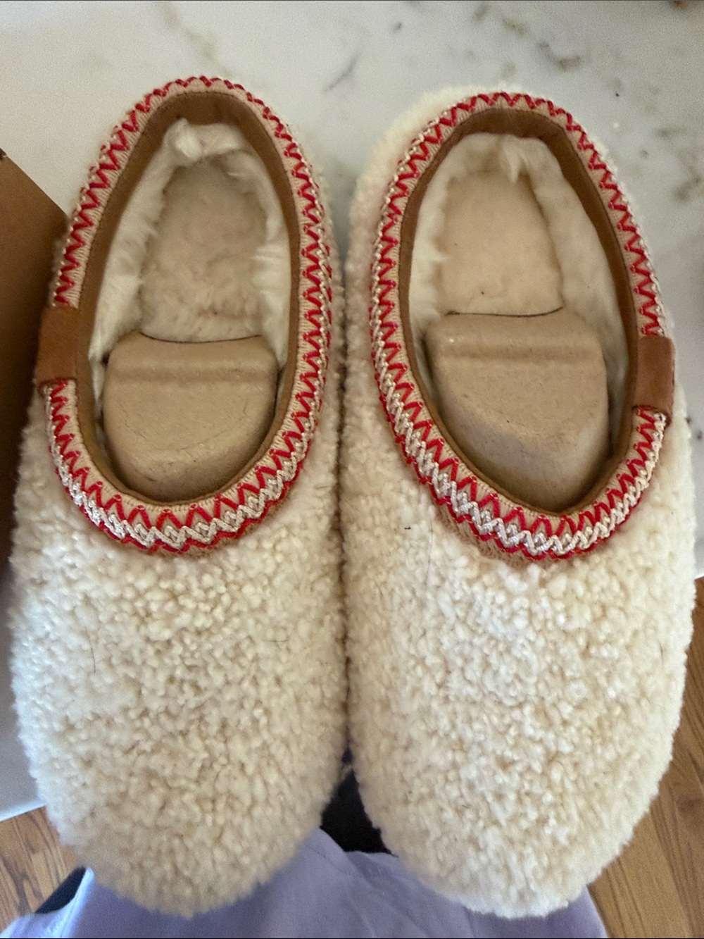 UGG Tasman Maxi Curly Size 9 NWT - Picture 3 of 6